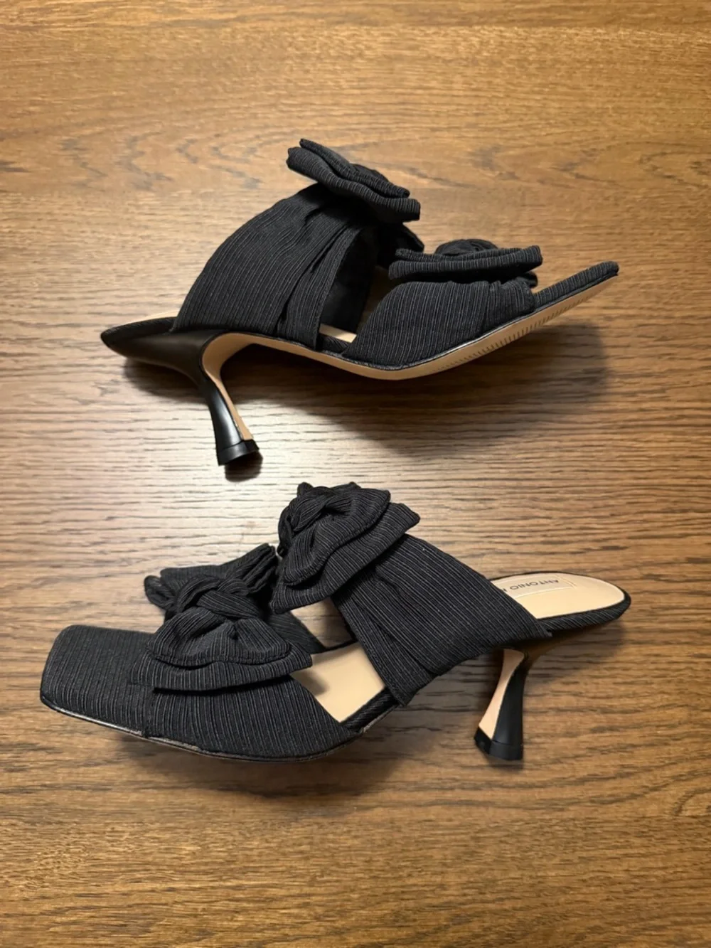 NWB ANTONIO MELANI Ophelia Fabric Black Bow Mules Sandals Size 8 - Picture 5 of 7